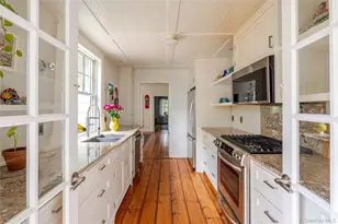 16 Worth Ave, Hudson, NY 12534 - Photo 17