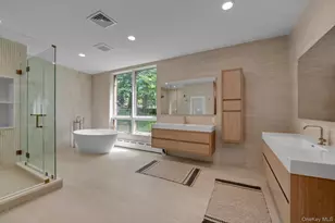 17 Forest Dr, Sands Point, NY 11050 - Photo 19