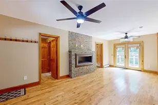 407 Yankee Lake Rd, Wurtsboro, NY 12790 - Photo 11