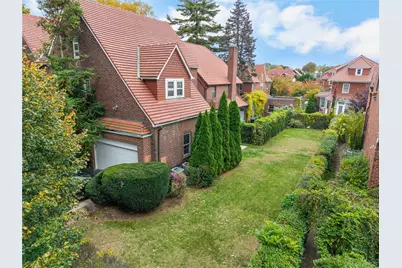 6954 Dartmouth Street, Forest Hills, NY 11375 - Photo 27