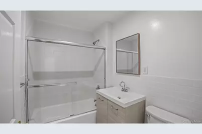 2011 Colonial Avenue, Bronx, NY 10461 - Photo 7
