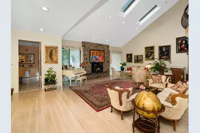 4 Stoneridge Court, Syosset, NY 11791 - Photo 9