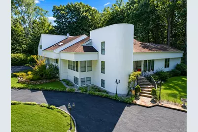 4 Stoneridge Court, Syosset, NY 11791 - Photo 41
