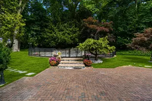 4 Stoneridge Ct, Syosset, NY 11791 - Photo 35