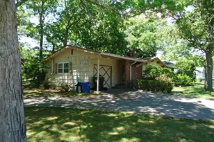 8 Graham Rd, Hampton Bays, NY 11946 - Photo 5