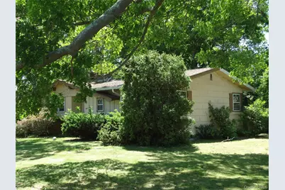 8 Graham Road, Hampton Bays, NY 11946 - Photo 3