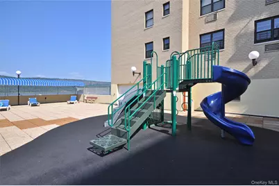 1085 Warburton Avenue #425, Yonkers, NY 10701 - Photo 31