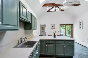 311 5th St, Greenport, NY 11944 - Photo 5