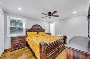 213 Hillcrest Dr, Seaford, NY 11783 - Photo 15