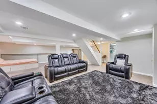 213 Hillcrest Dr, Seaford, NY 11783 - Photo 23