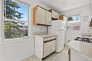 24 Winchester Ave, Yonkers, NY 10710 - Photo 7