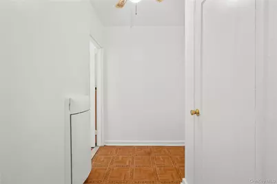 24 Winchester Avenue #2C, Yonkers, NY 10710 - Photo 9