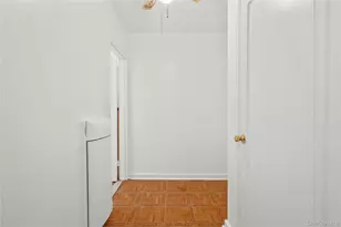 24 Winchester Ave, Yonkers, NY 10710 - Photo 9