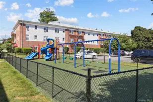 24 Winchester Ave, Yonkers, NY 10710 - Photo 15