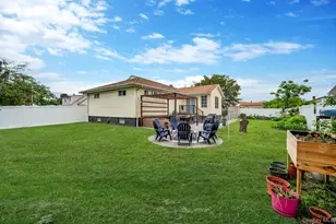 654 S 5th St, Lindenhurst, NY 11757 - Photo 45
