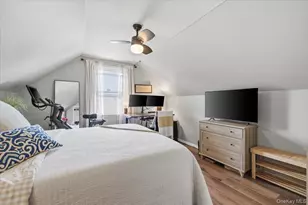 104 Franklin Pl, Massapequa, NY 11758 - Photo 17