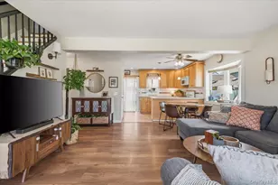 104 Franklin Pl, Massapequa, NY 11758 - Photo 5