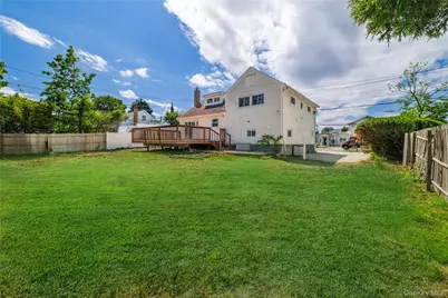 561 Woodbury Road, Plainview, NY 11803 - Photo 19