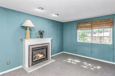 735 Muncey Road, West Islip, NY 11795 - Photo 11