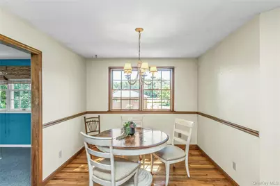 735 Muncey Road, West Islip, NY 11795 - Photo 9