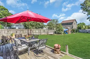 735 Muncey Rd, West Islip, NY 11795 - Photo 25