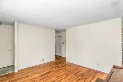 735 Muncey Road, West Islip, NY 11795 - Photo 3