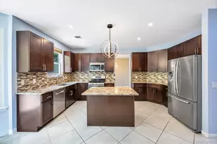 33 Peachtree Ct, Holtsville, NY 11742 - Photo 21