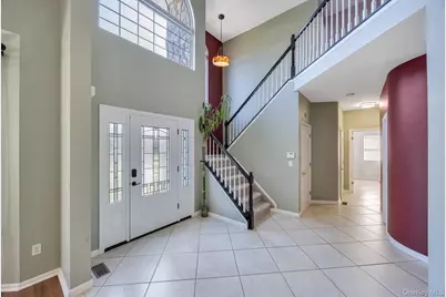 33 Peachtree Court, Holtsville, NY 11742 - Photo 13
