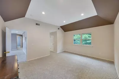 33 Peachtree Court, Holtsville, NY 11742 - Photo 37