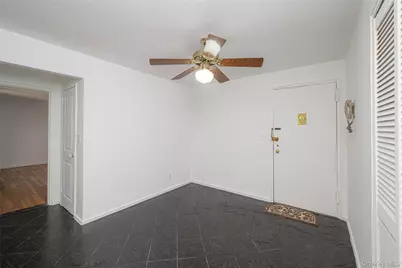 50 Brompton Road #Apt 3H, Great Neck, NY 11021 - Photo 9