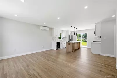 1707 N Gardiner Drive, Bay Shore, NY 11706 - Photo 9