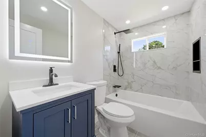 1707 N Gardiner Drive, Bay Shore, NY 11706 - Photo 23