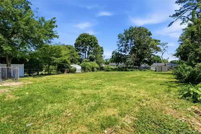 1707 N Gardiner Drive, Bay Shore, NY 11706 - Photo 33