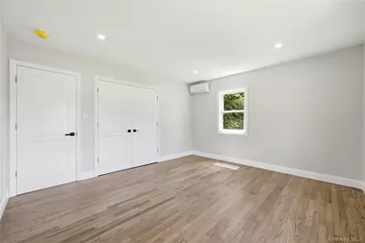1707 N Gardiner Drive, Bay Shore, NY 11706 - Photo 19