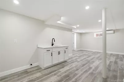 1707 N Gardiner Drive, Bay Shore, NY 11706 - Photo 29