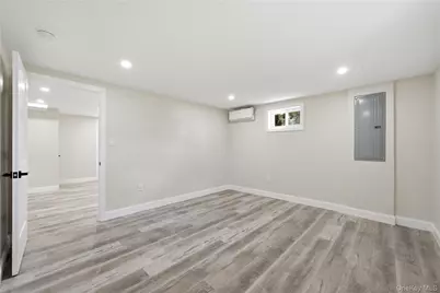 1707 N Gardiner Drive, Bay Shore, NY 11706 - Photo 25