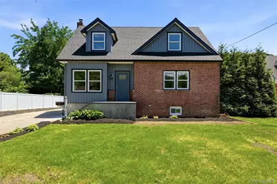 1707 N Gardiner Drive, Bay Shore, NY 11706 - Photo 3