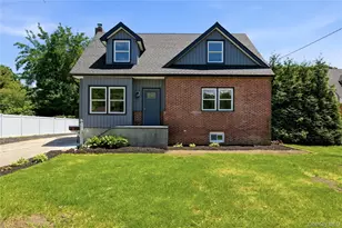 1707 N Gardiner Dr, Bay Shore, NY 11706 - Photo 3