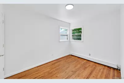 40 Fenwick Street, Greenlawn, NY 11740 - Photo 9