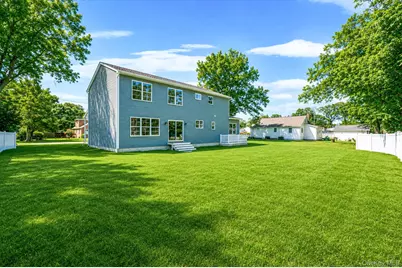 11 Henry Avenue, Ronkonkoma, NY 11779 - Photo 23