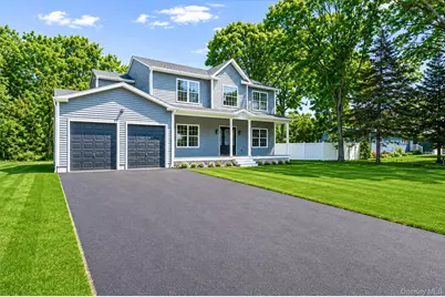 11 Henry Avenue, Ronkonkoma, NY 11779 - Photo 3