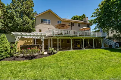 94 Woodhull Road, Huntington, NY 11743 - Photo 33