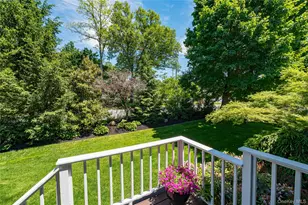 94 Woodhull Rd, Huntington, NY 11743 - Photo 37