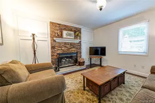 94 Woodhull Rd, Huntington, NY 11743 - Photo 21