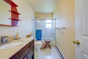 913 Arctic St, Lindenhurst, NY 11757 - Photo 29