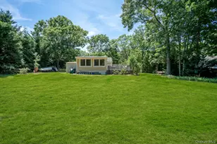 156 Washington Heights Ave, Hampton Bays, NY 11946 - Photo 19