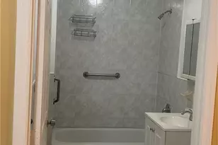 3941 Laconia Ave, Bronx, NY 10466 - Photo 7