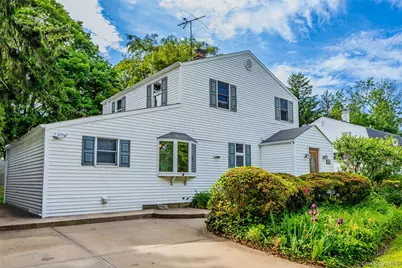 103 Cherrytree Lane, Roslyn Heights, NY 11577 - Photo 25