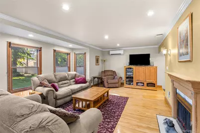 103 Cherrytree Lane, Roslyn Heights, NY 11577 - Photo 7