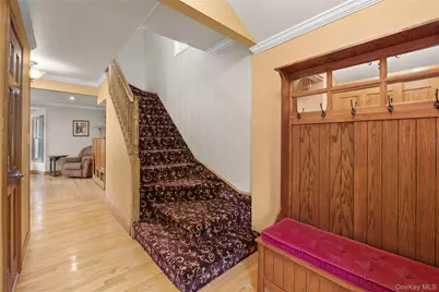 103 Cherrytree Lane, Roslyn Heights, NY 11577 - Photo 5